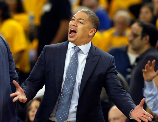 开云体育-包含清晨中超传出新动向，萨克拉门托国王调整名单，管理层表态：管理层满意，赛季目标并未改变的词条