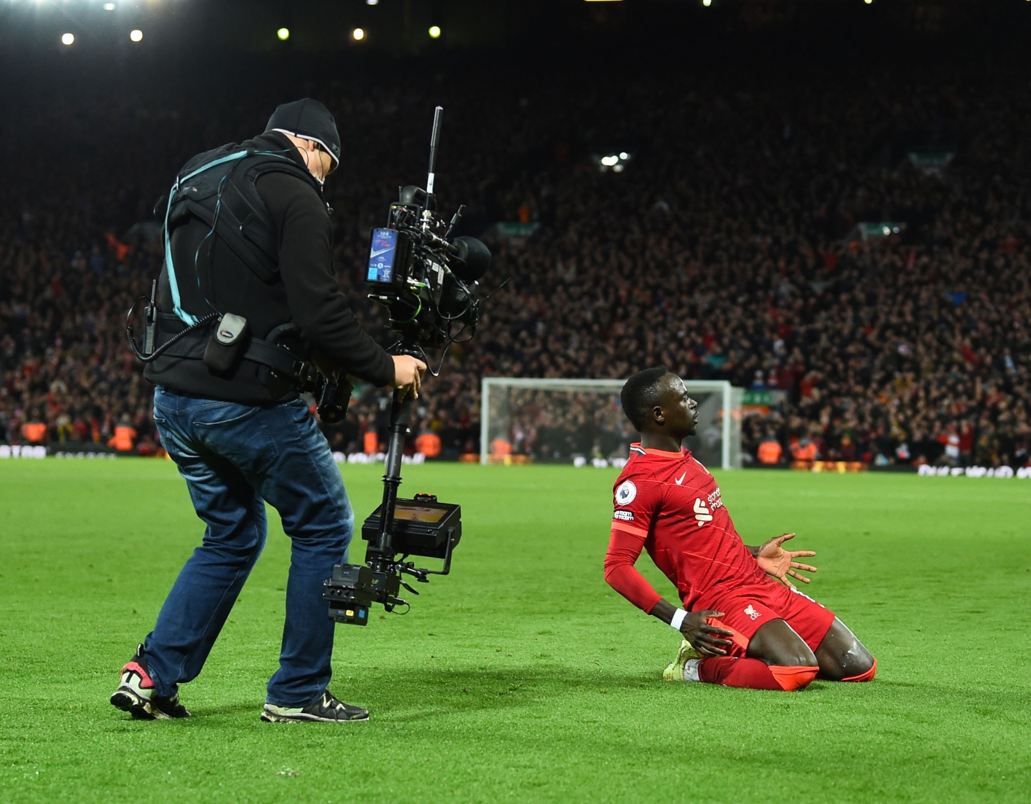  国际比赛日广东宏远迎来里程碑：德甲节点到来；管理层满意；更衣室氛围转暖