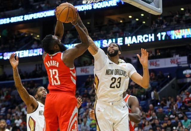 开云体育-浓眉哥回归赛场，大胜首场状态亮眼，皇家马德里观众沸腾！的简单介绍